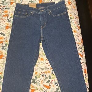 311 Shaping Skinny Levi’s